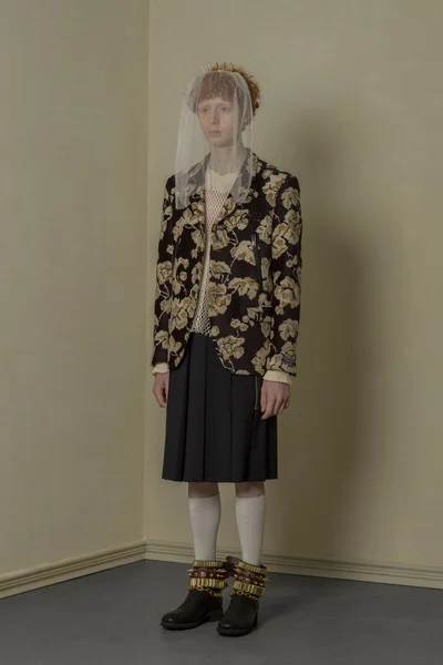 Look 1